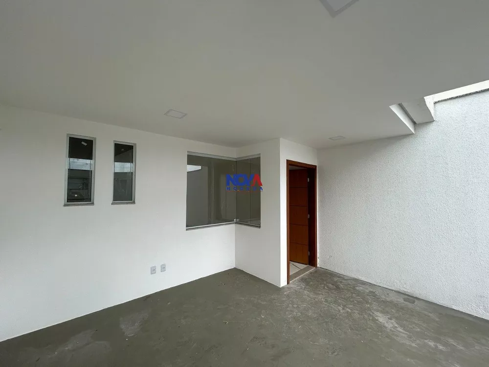 Casa à venda com 3 quartos, 105m² - Foto 4