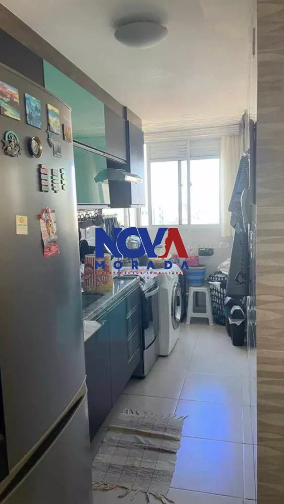 Apartamento à venda com 3 quartos, 65m² - Foto 2