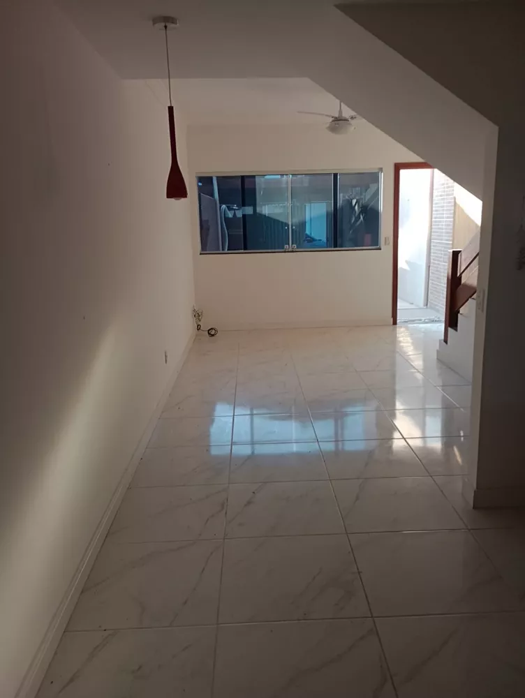 Casa à venda com 2 quartos, 145 - Foto 1