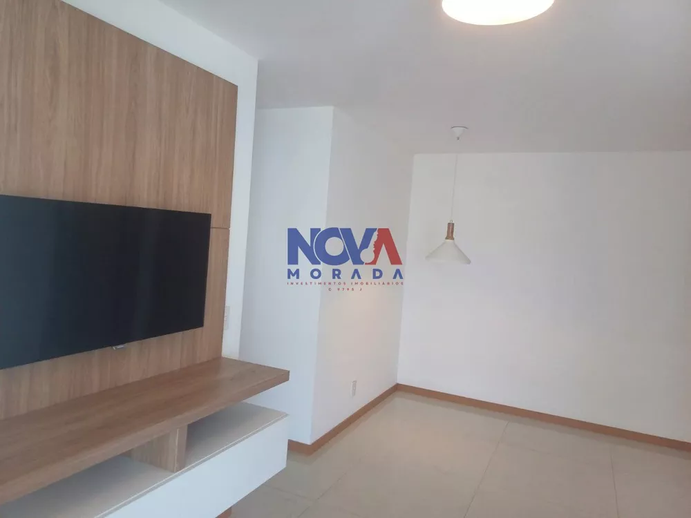 Apartamento à venda com 3 quartos, 111m² - Foto 2