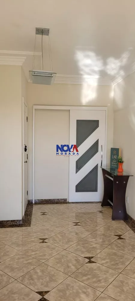 Apartamento à venda com 2 quartos, 85m² - Foto 2