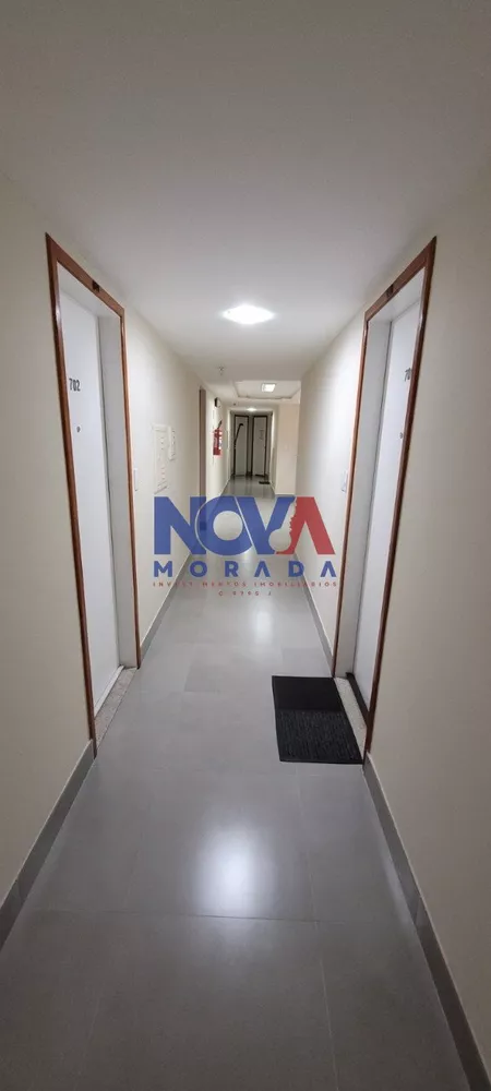 Apartamento à venda com 3 quartos, 141m² - Foto 2