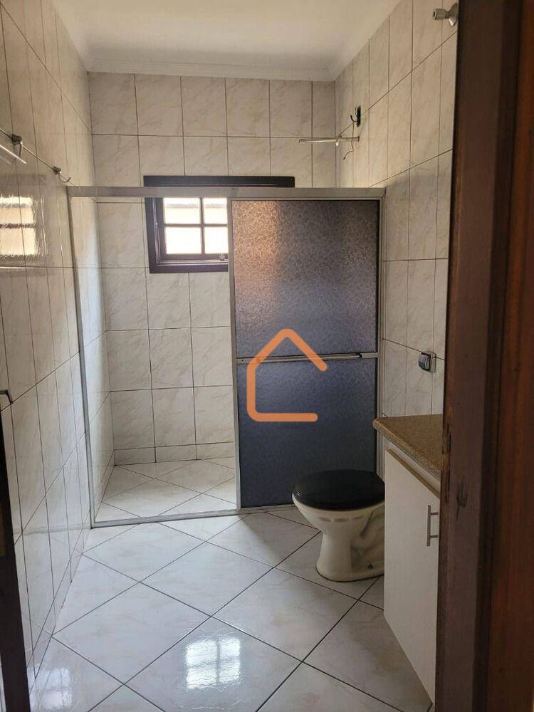 Casa à venda com 4 quartos, 192m² - Foto 2