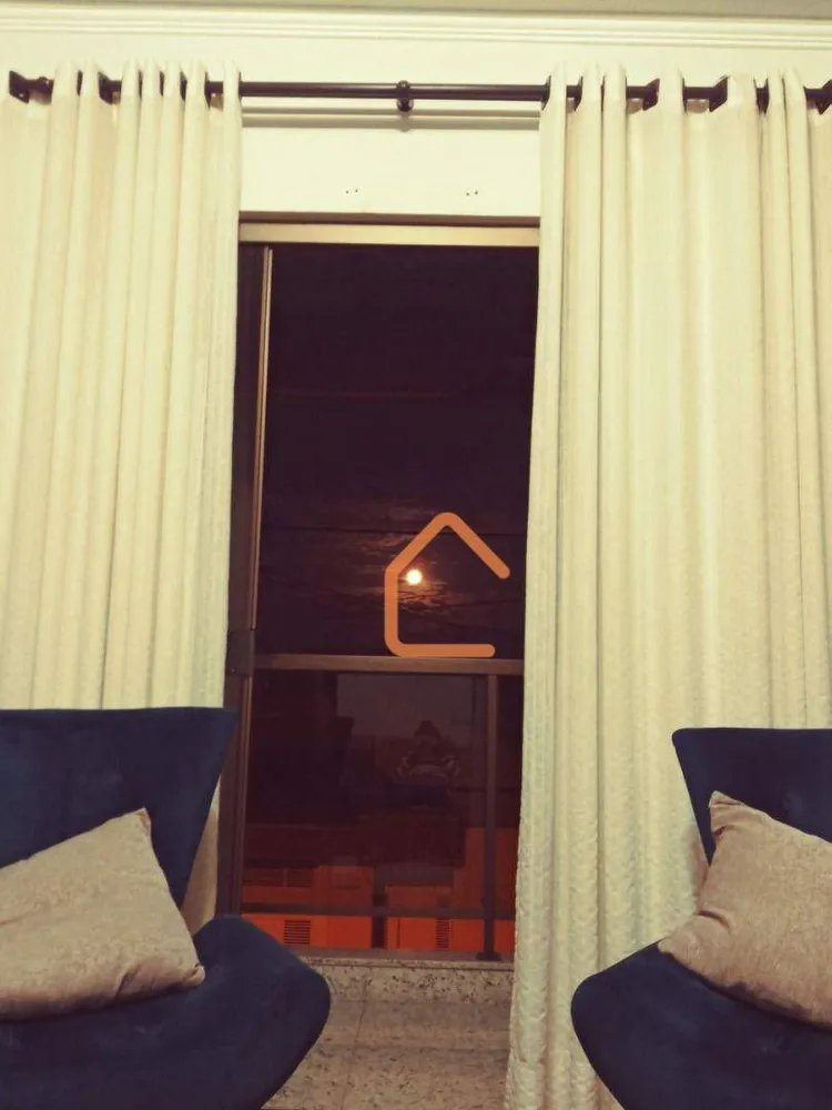 Casa, 4 quartos, 230 m² - Foto 4