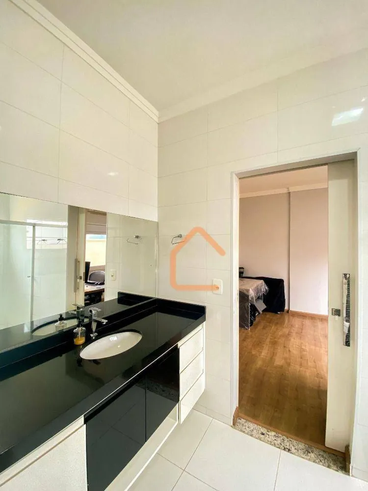 Casa, 3 quartos, 202 m² - Foto 11