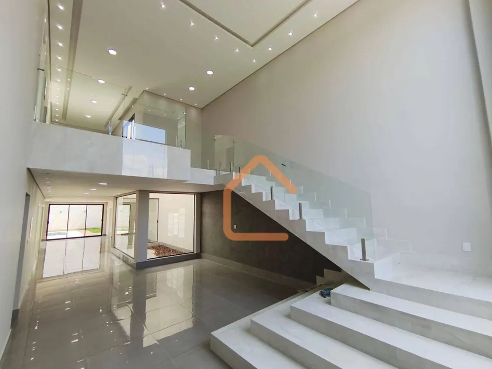 Casa, 4 quartos, 370 m² - Foto 1