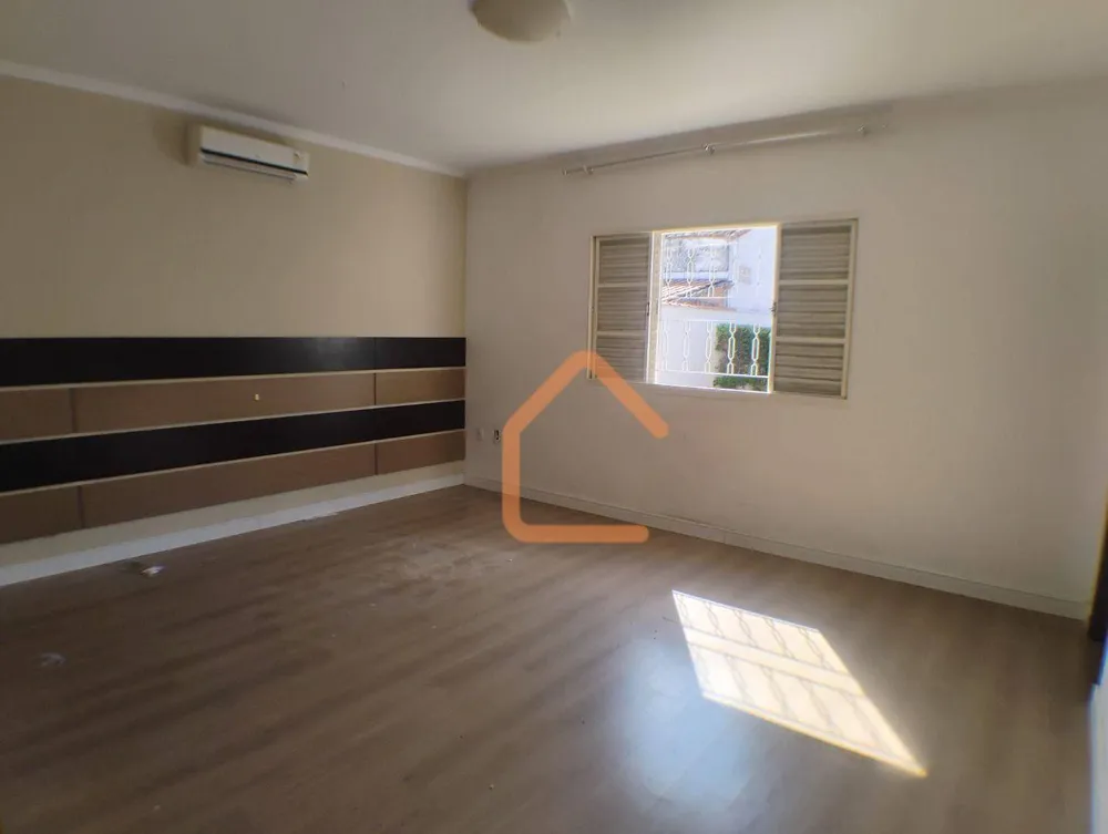 Casa, 4 quartos, 250 m² - Foto 4