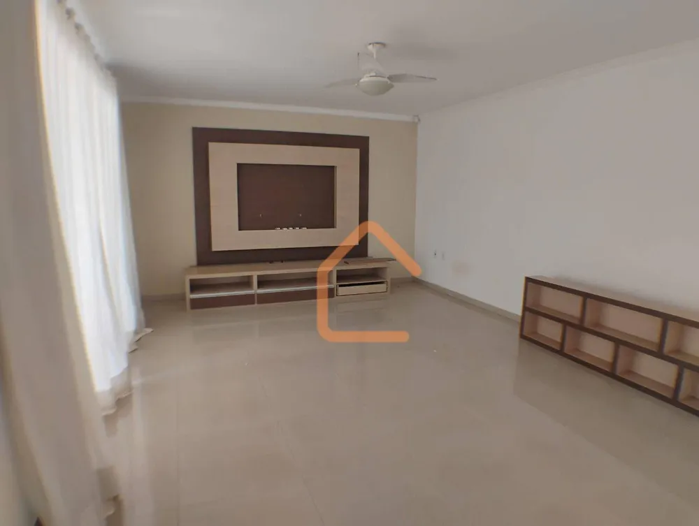 Casa, 4 quartos, 250 m² - Foto 2
