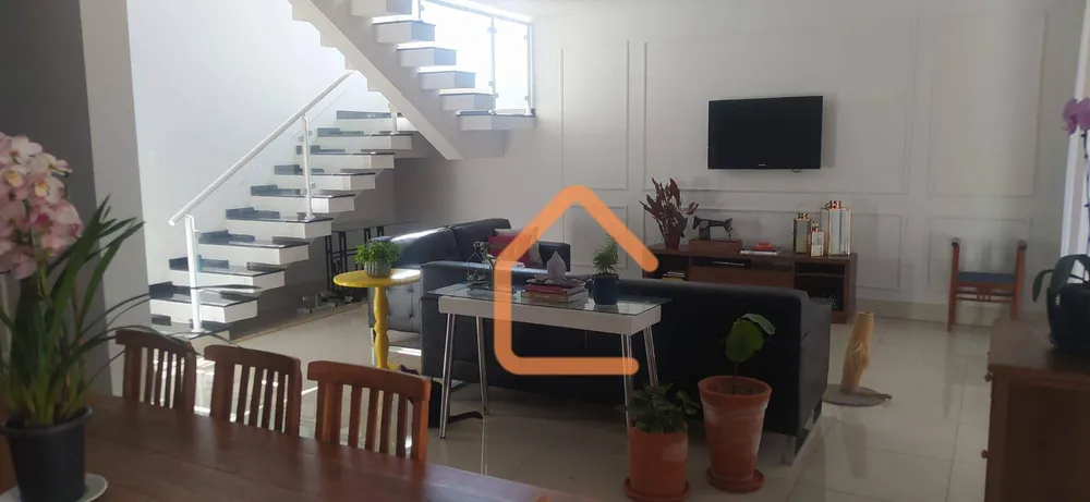 Casa, 3 quartos, 317 m² - Foto 3
