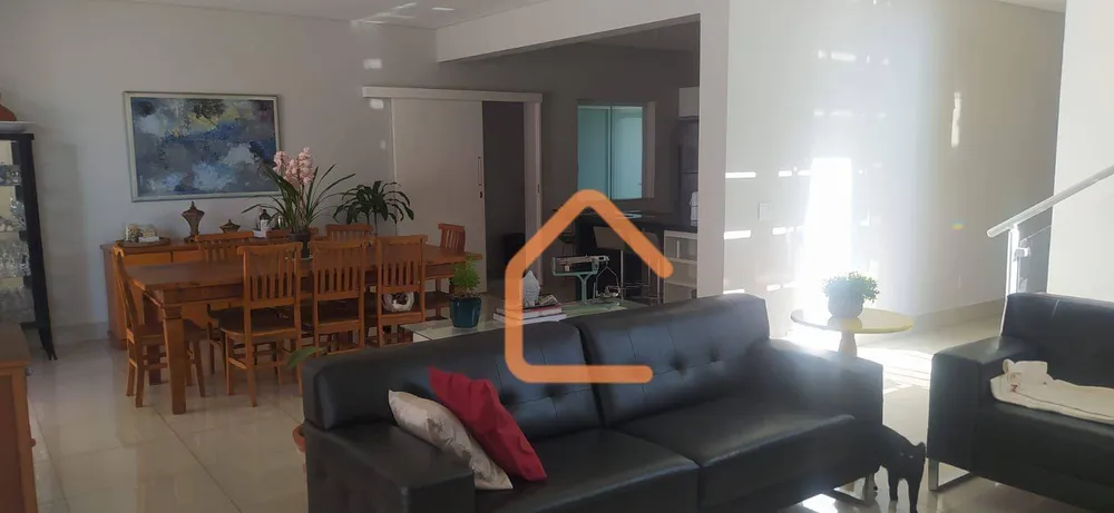 Casa, 3 quartos, 317 m² - Foto 2