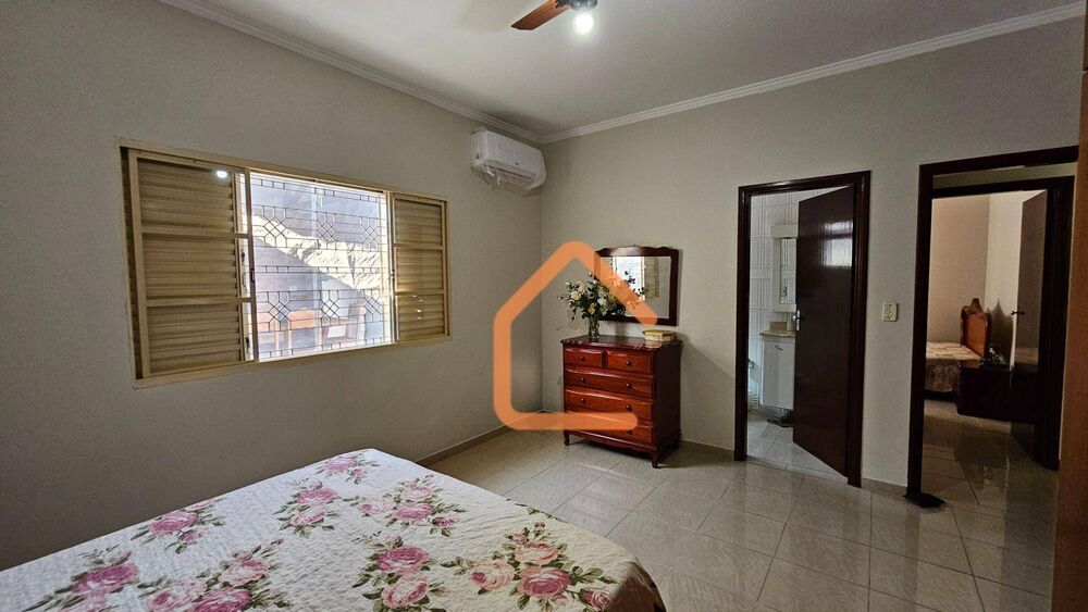 Casa à venda com 4 quartos, 217m² - Foto 24