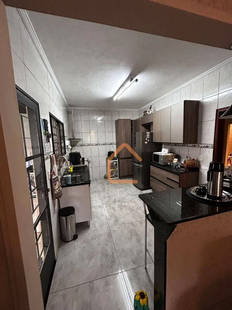 Chácara, 4 quartos, 1000 m² - Foto 4