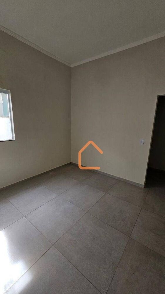 Casa à venda com 3 quartos, 90m² - Foto 2
