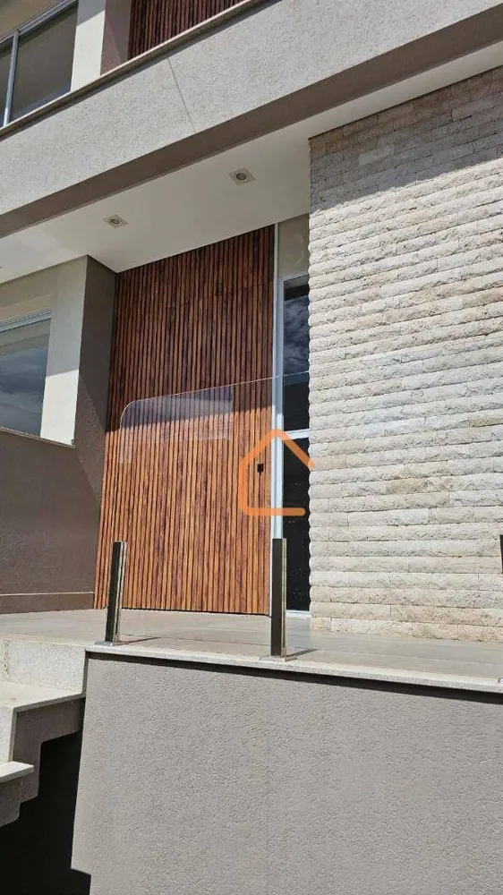 Casa, 4 quartos, 320 m² - Foto 1
