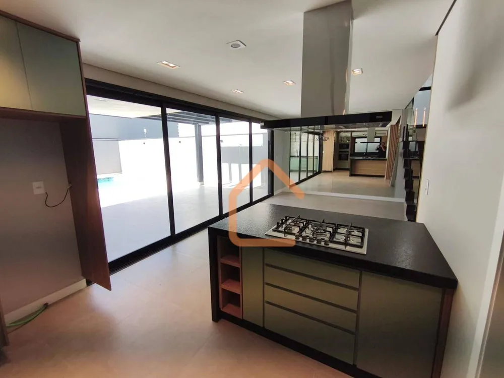 Casa, 3 quartos, 236 m² - Foto 4