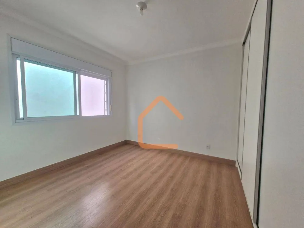 Casa, 3 quartos, 237 m² - Foto 6