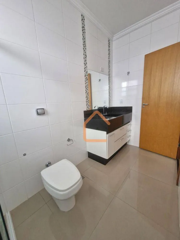 Casa, 3 quartos, 237 m² - Foto 2
