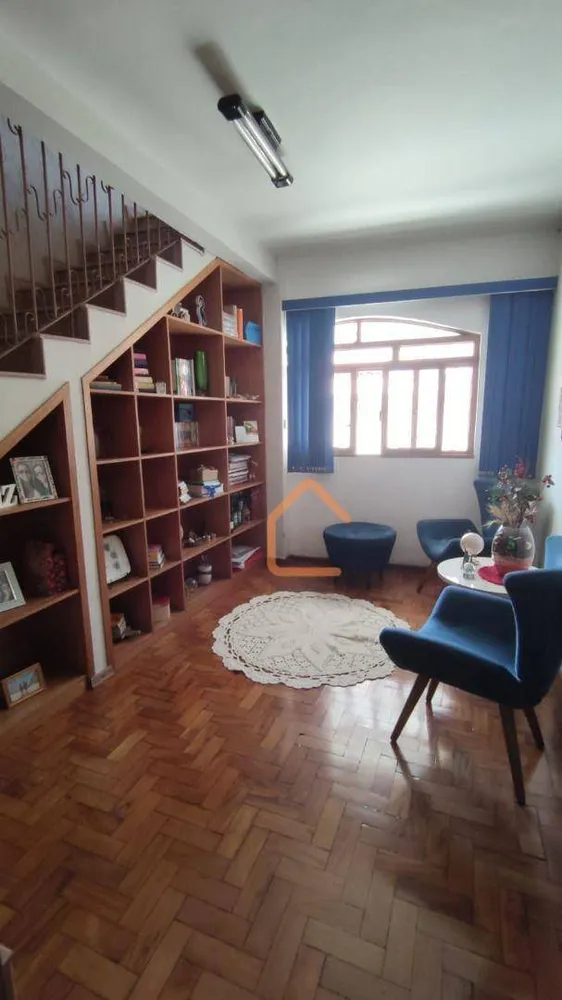 Casa, 4 quartos, 219 m² - Foto 1