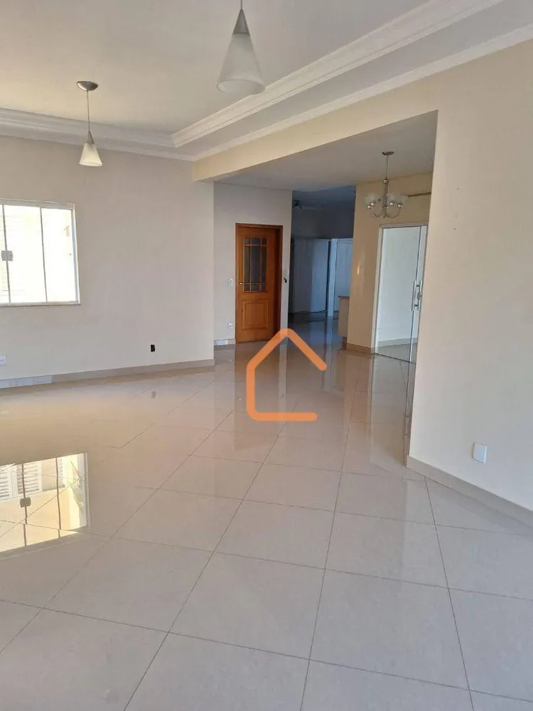 Apartamento, 4 quartos, 220 m² - Foto 2