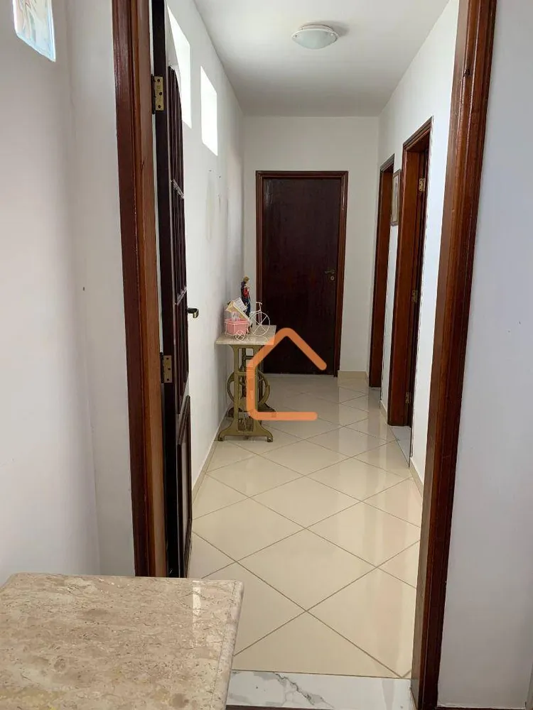 Casa, 3 quartos, 242 m² - Foto 9