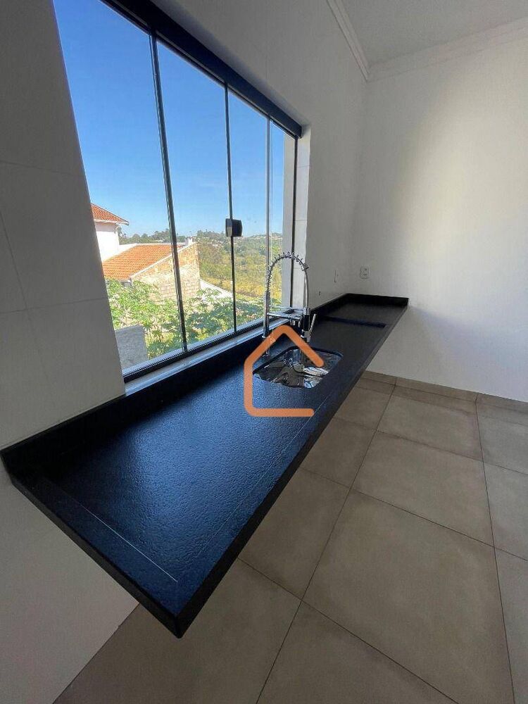 Casa à venda com 3 quartos, 99m² - Foto 2