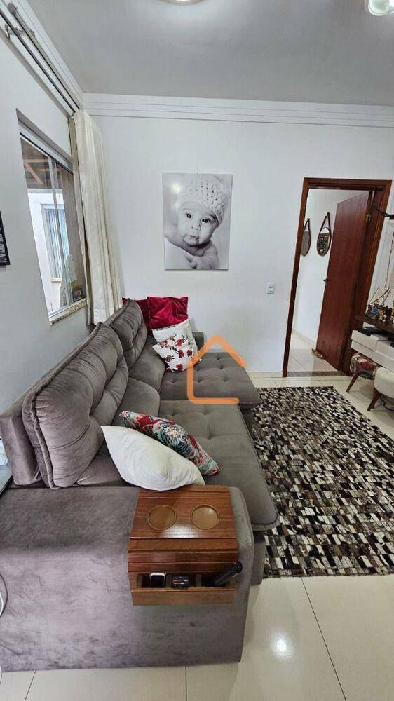 Apartamento à venda com 2 quartos, 75m² - Foto 1