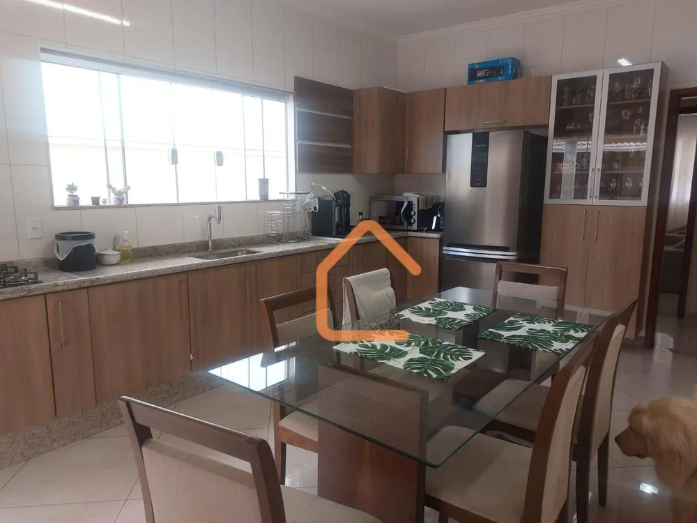 Casa, 3 quartos, 190 m² - Foto 4