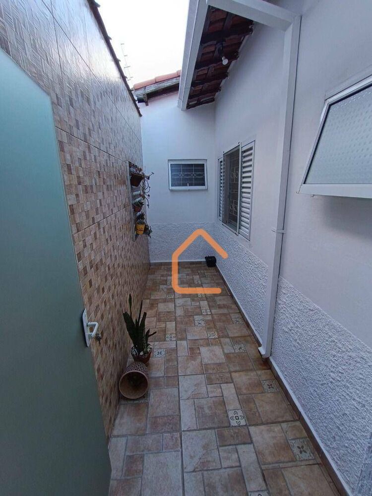 Casa à venda com 3 quartos, 230m² - Foto 4