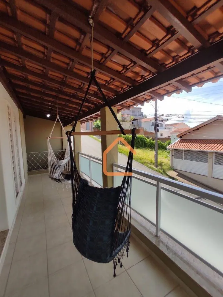 Casa, 3 quartos, 245 m² - Foto 2