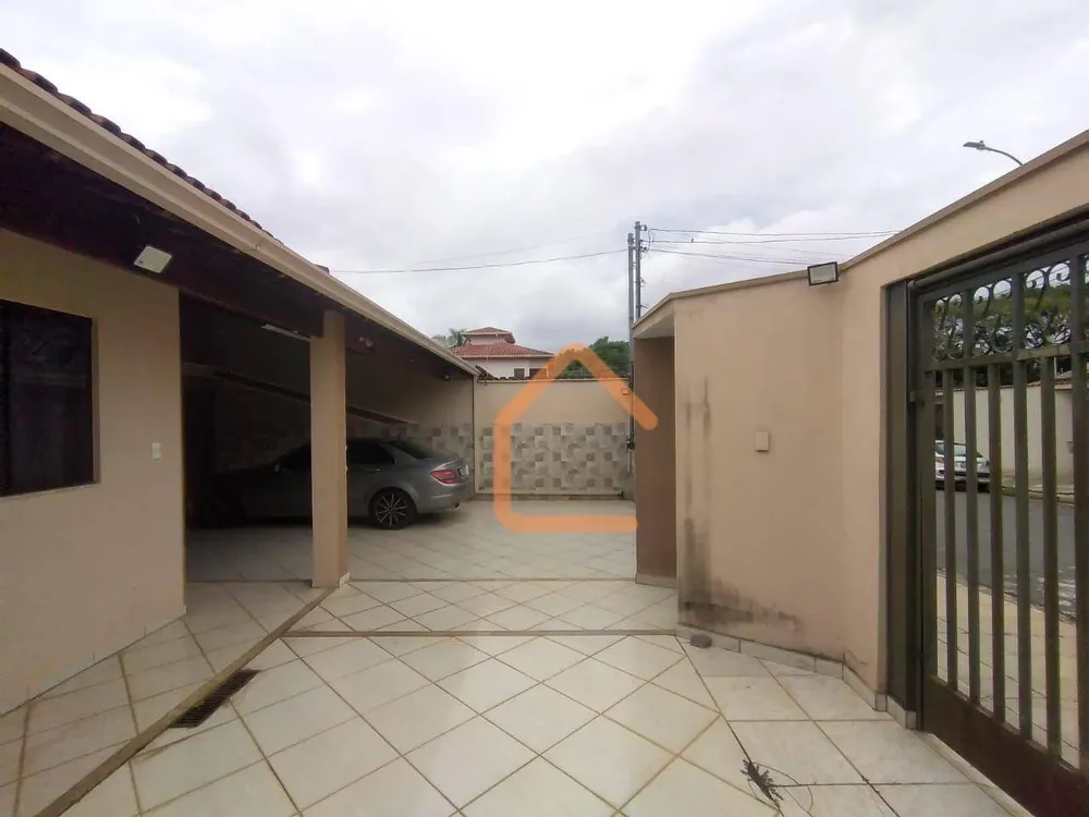 Casa, 3 quartos, 213 m² - Foto 1