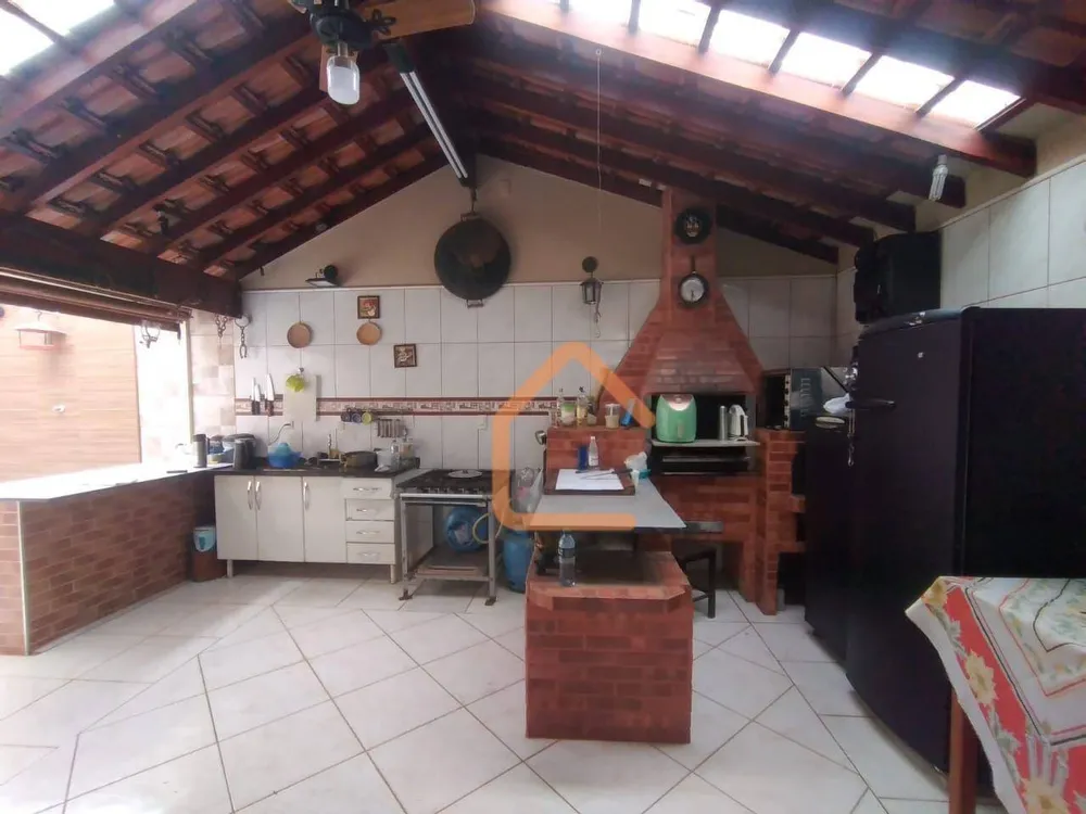 Casa, 3 quartos, 213 m² - Foto 11