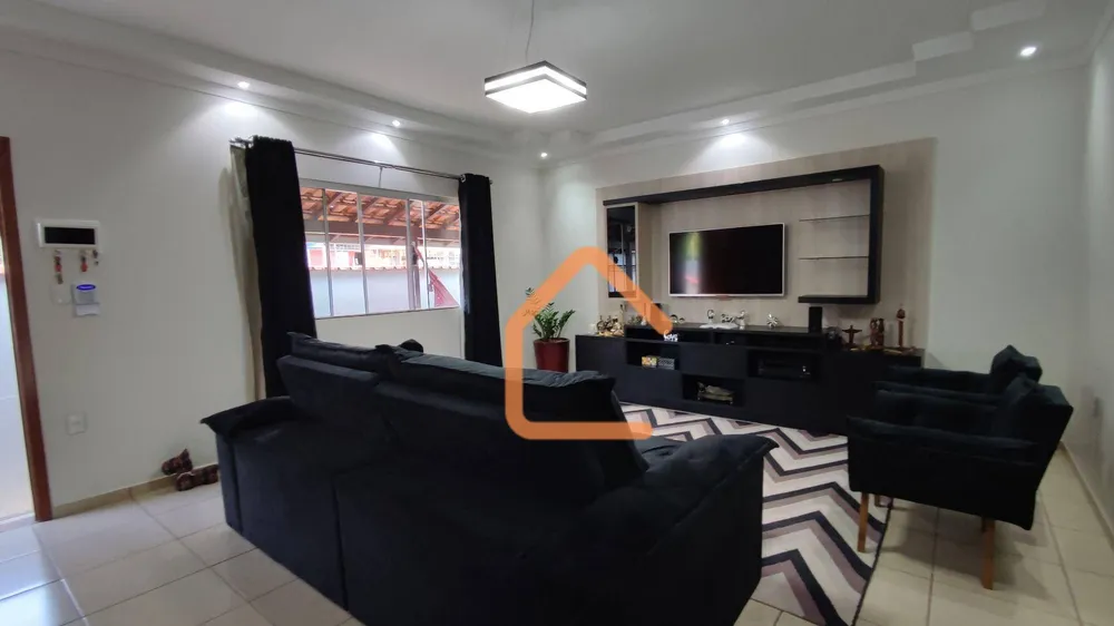 Casa, 3 quartos, 270 m² - Foto 1
