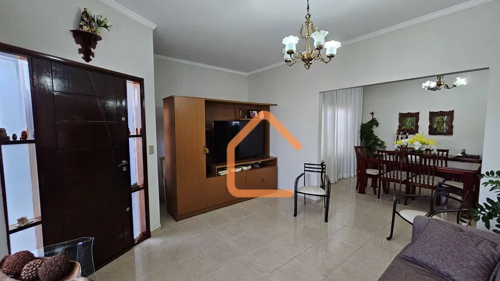 Casa, 4 quartos, 217 m² - Foto 2