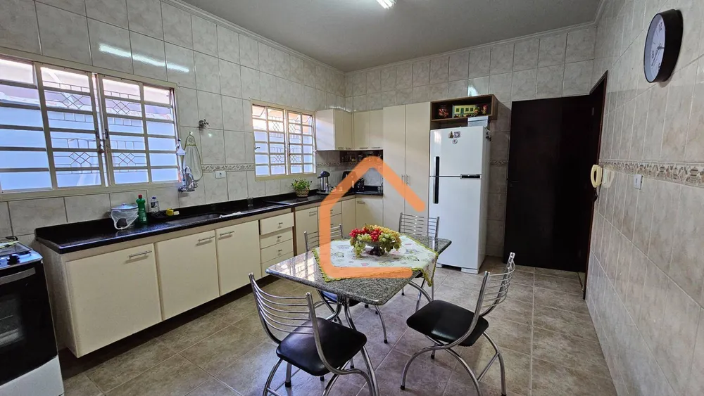 Casa, 4 quartos, 217 m² - Foto 5