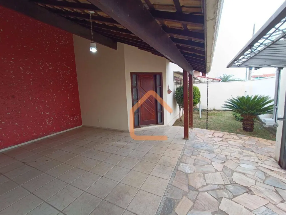 Casa, 3 quartos, 220 m² - Foto 1