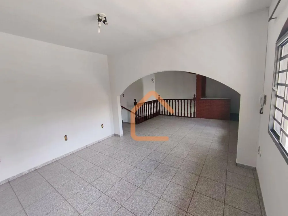 Casa, 3 quartos, 205 m² - Foto 4