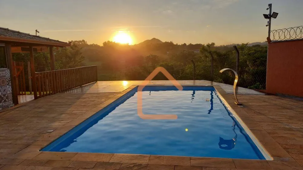 Chácara, 3 quartos, 4000 m² - Foto 1