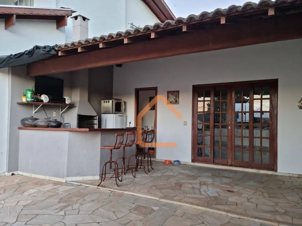 Casa, 3 quartos, 350 m² - Foto 1