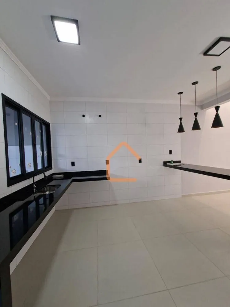 Casa, 3 quartos, 130 m² - Foto 2