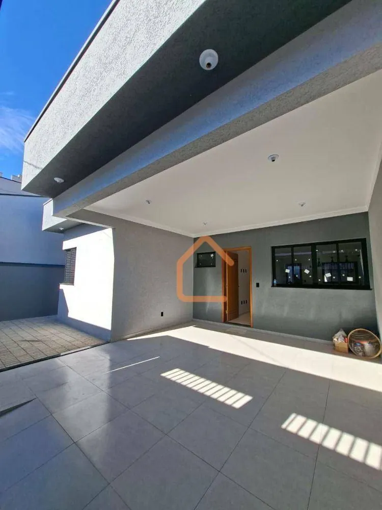 Casa, 3 quartos, 130 m² - Foto 1