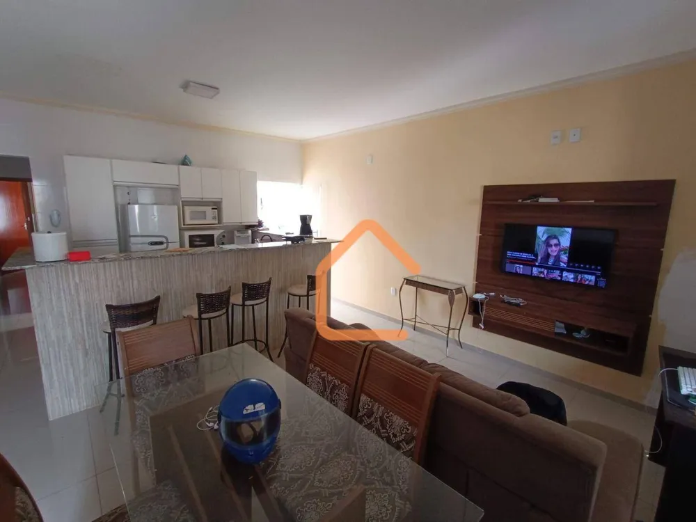 Casa, 2 quartos, 66 m² - Foto 1