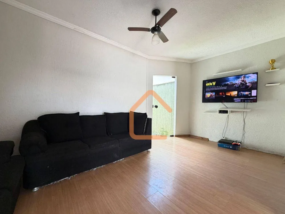Casa, 3 quartos, 216 m² - Foto 2