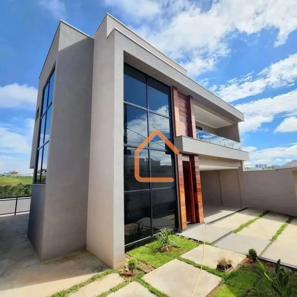 Casa, 3 quartos, 232 m² - Foto 1