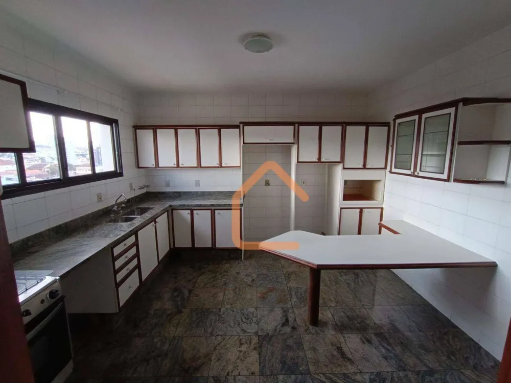 Apartamento, 3 quartos, 227 m² - Foto 2