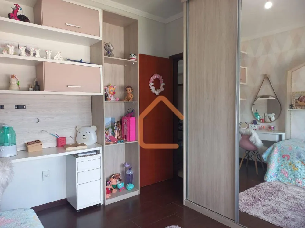 Casa, 5 quartos, 240 m² - Foto 3