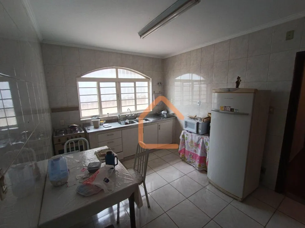 Casa, 5 quartos, 499 m² - Foto 1