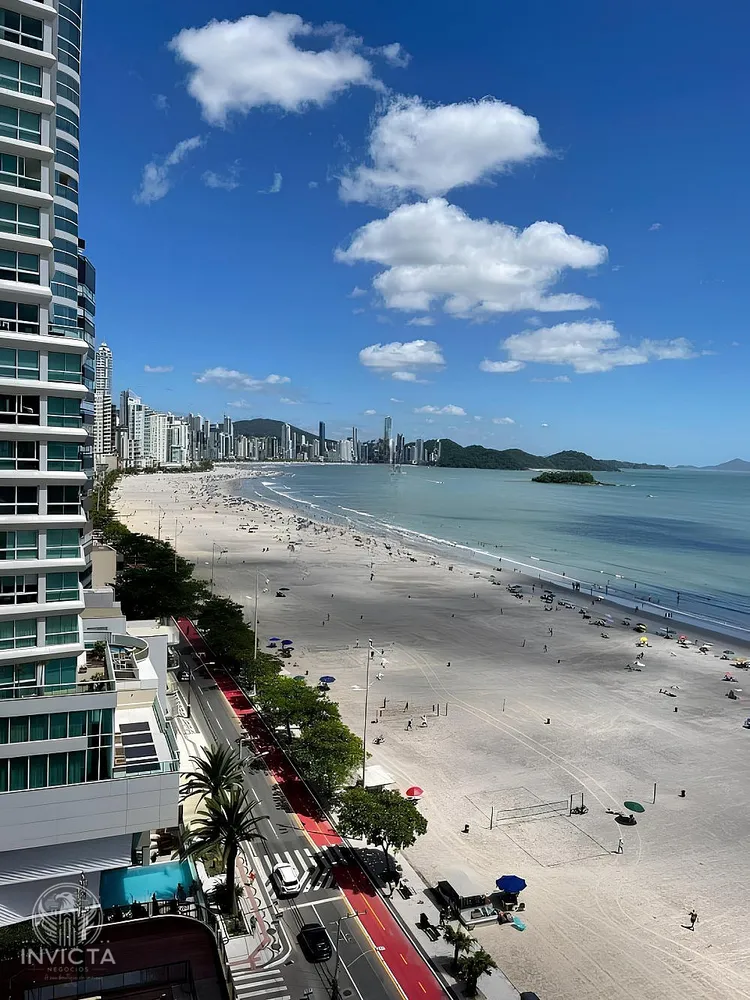 Cobertura, 3 quartos, 272 m² - Foto 2