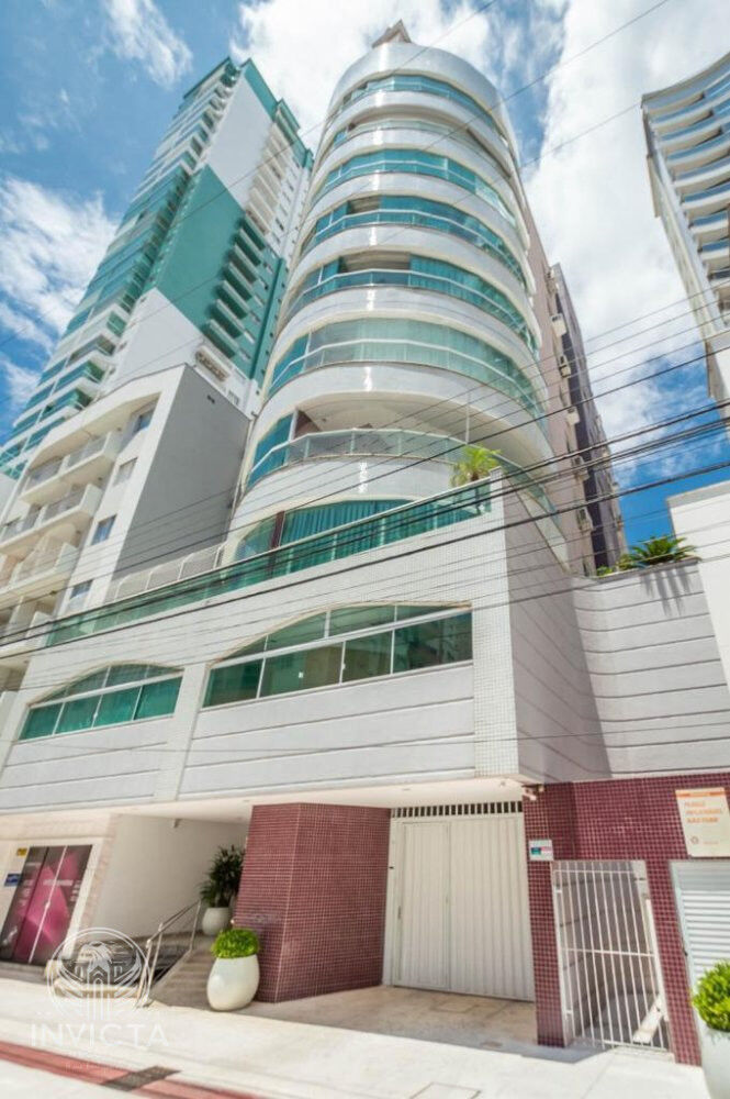 Apartamento à venda com 2 quartos, 100m² - Foto 23