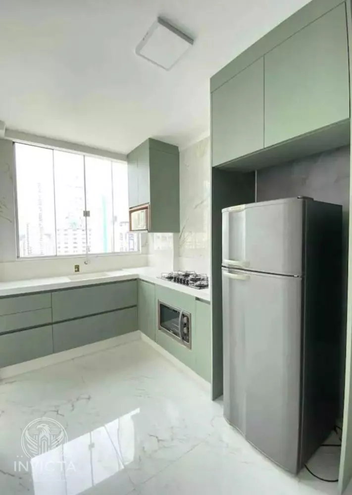 Apartamento à venda com 3 quartos, 170m² - Foto 5