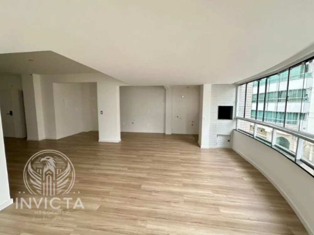 Apartamento à venda com 4 quartos, 201m² - Foto 3